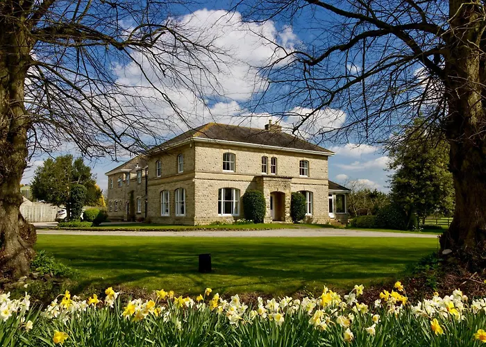 Walltree House