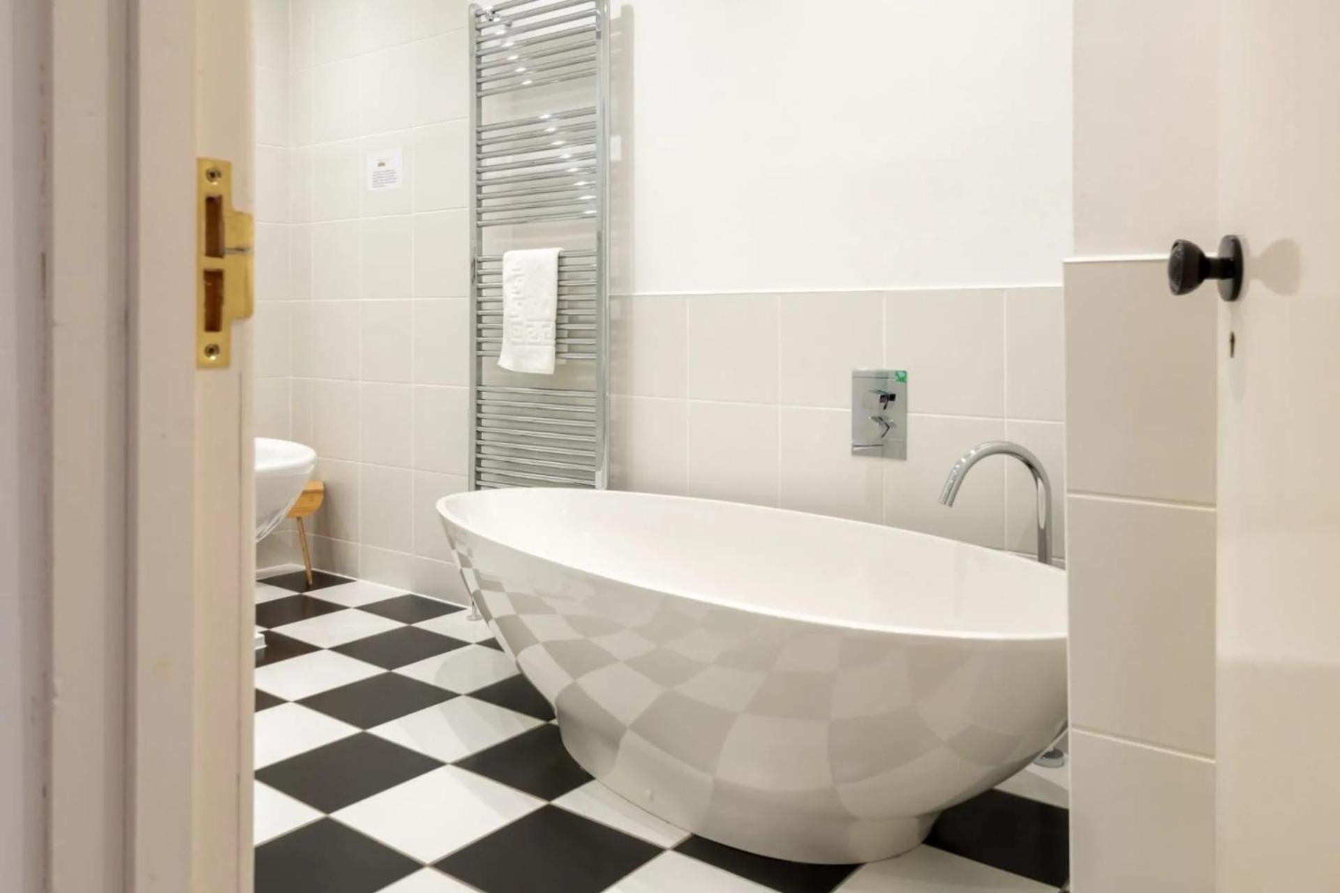 Walltree House 3* Брэклей